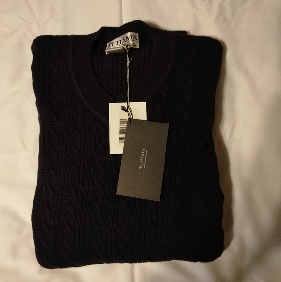 Sweater - Picture 2 of 6